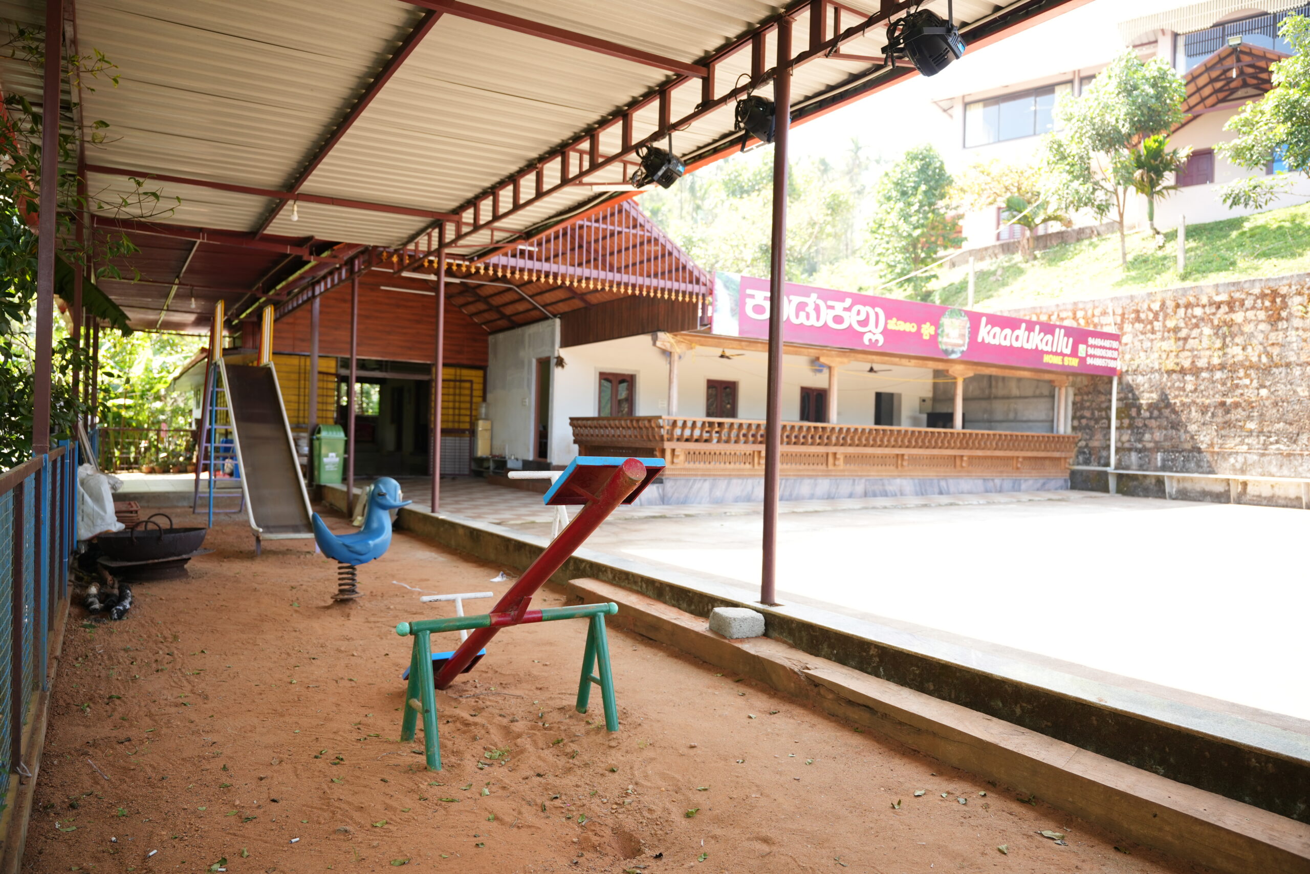 Image hover effect image